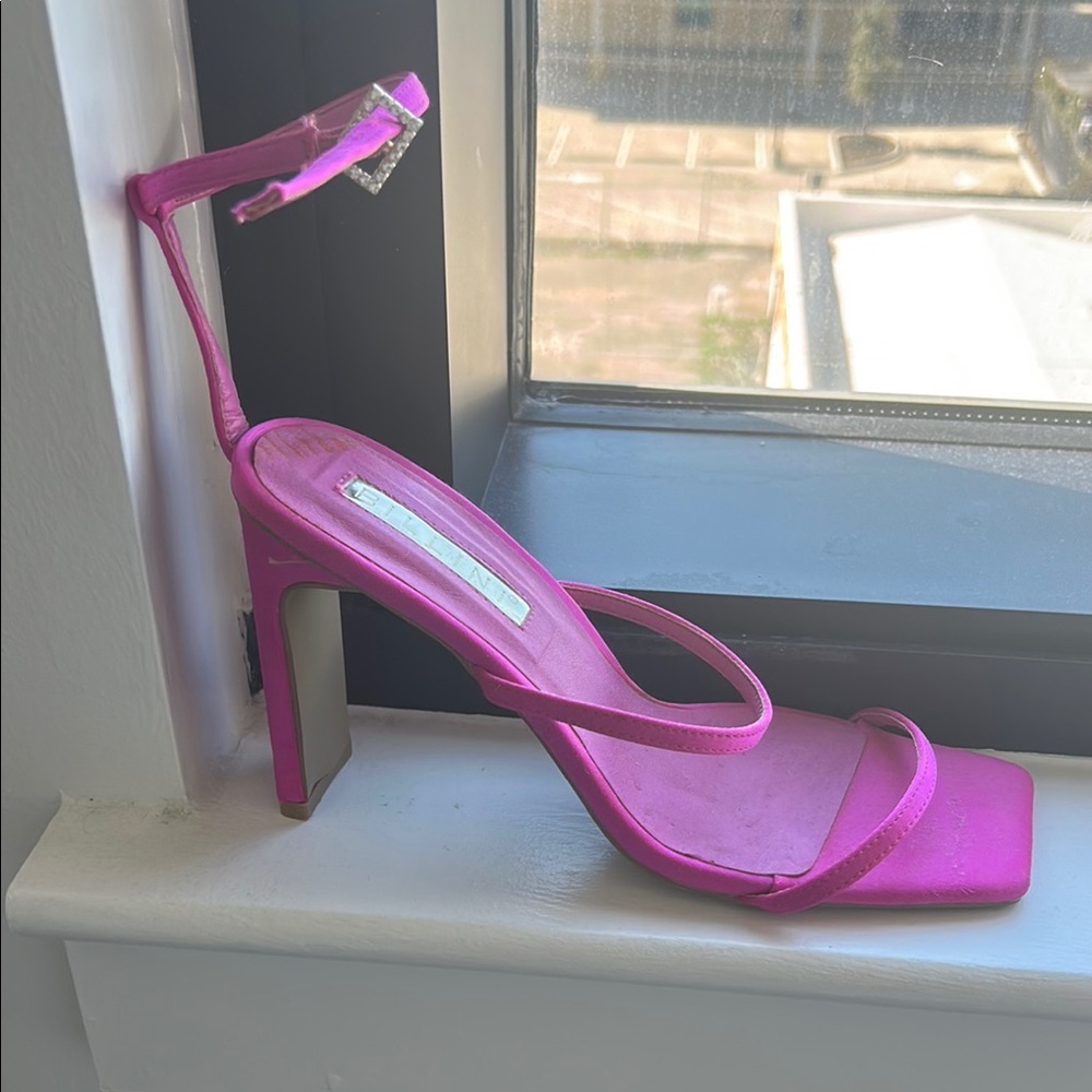 Bellini Women's Pink Strappy Heels (Worn once!)
